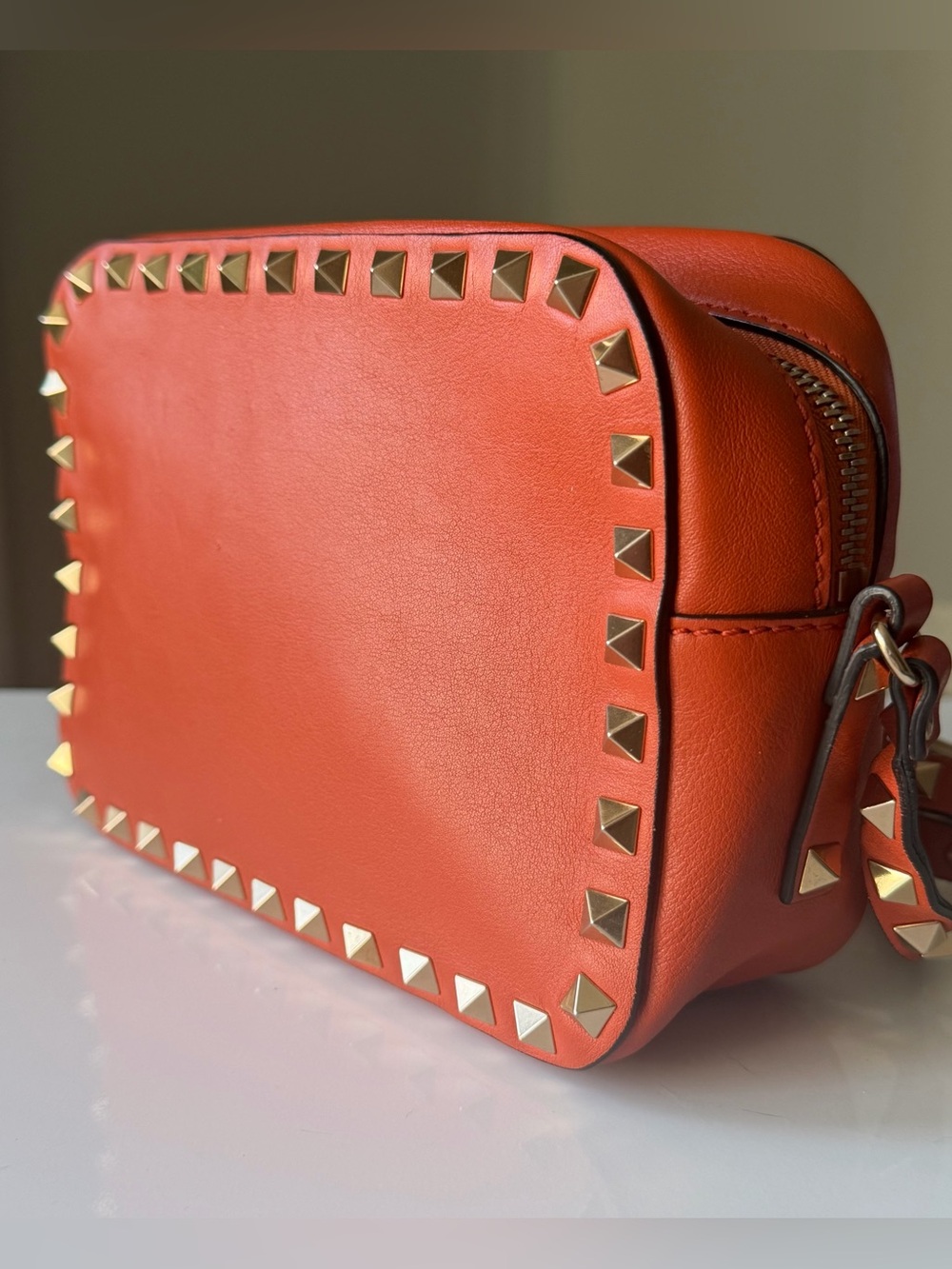 Valentino Garavani Rockstud Orange Leather Camera Crossbody Bag - Picture 3 of 11